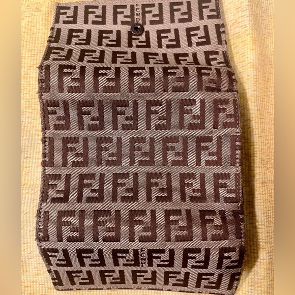 Fendi wallet w/fendi dust bag - Picture 12 of 16